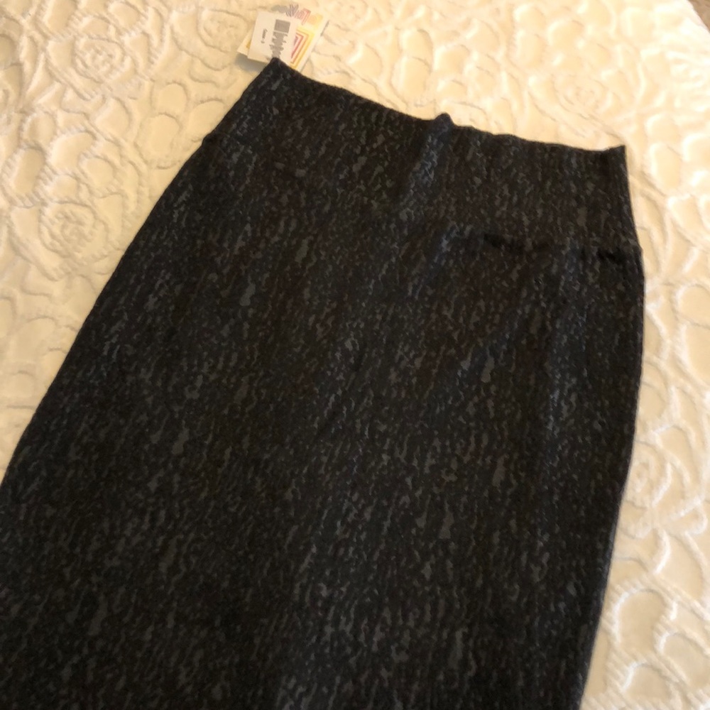 NWT LulaRoe lace Cassie skirt size small